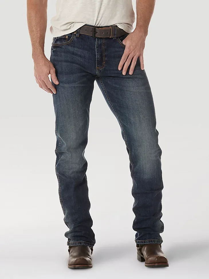 MEN'S WRANGLER RETRO® SLIM FIT STRAIGHT LEG JEAN IN BOZEMAN