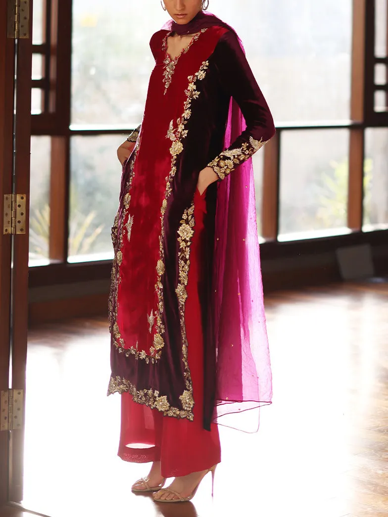 Elegant embroidered velvet kaftan