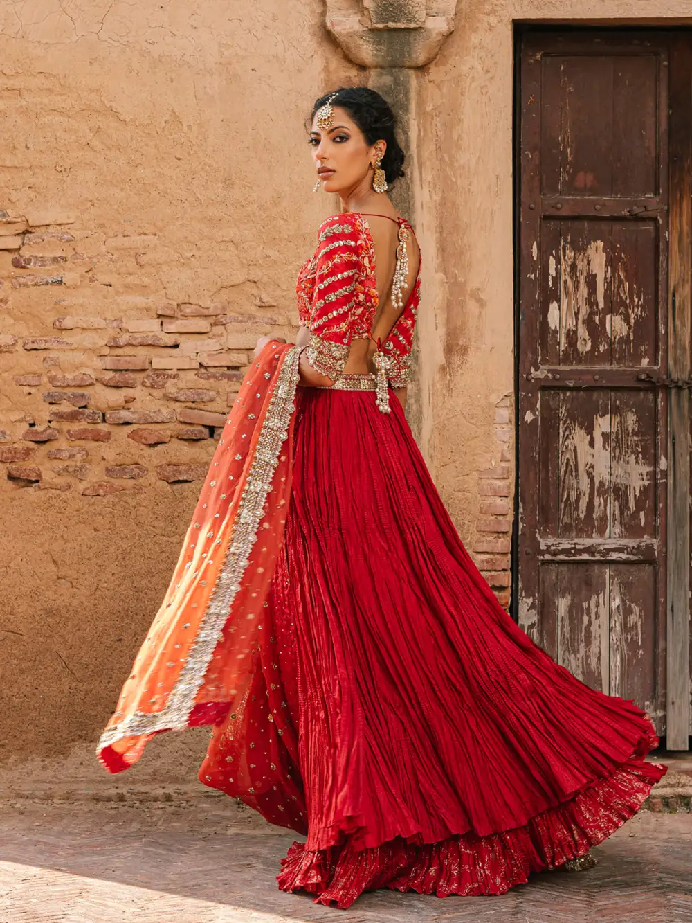 CHOLI W/ DUPATTA & LEHENGA