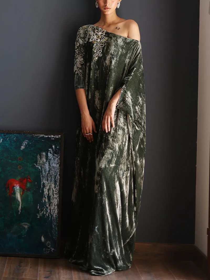 Elegant velvet kaftan