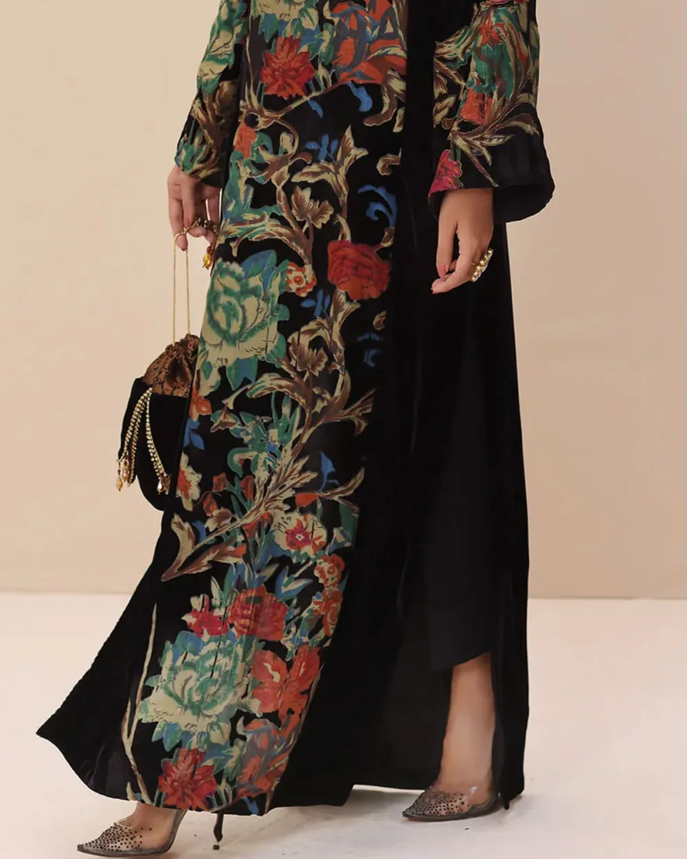 Elegant Floral Embellished Kaftan