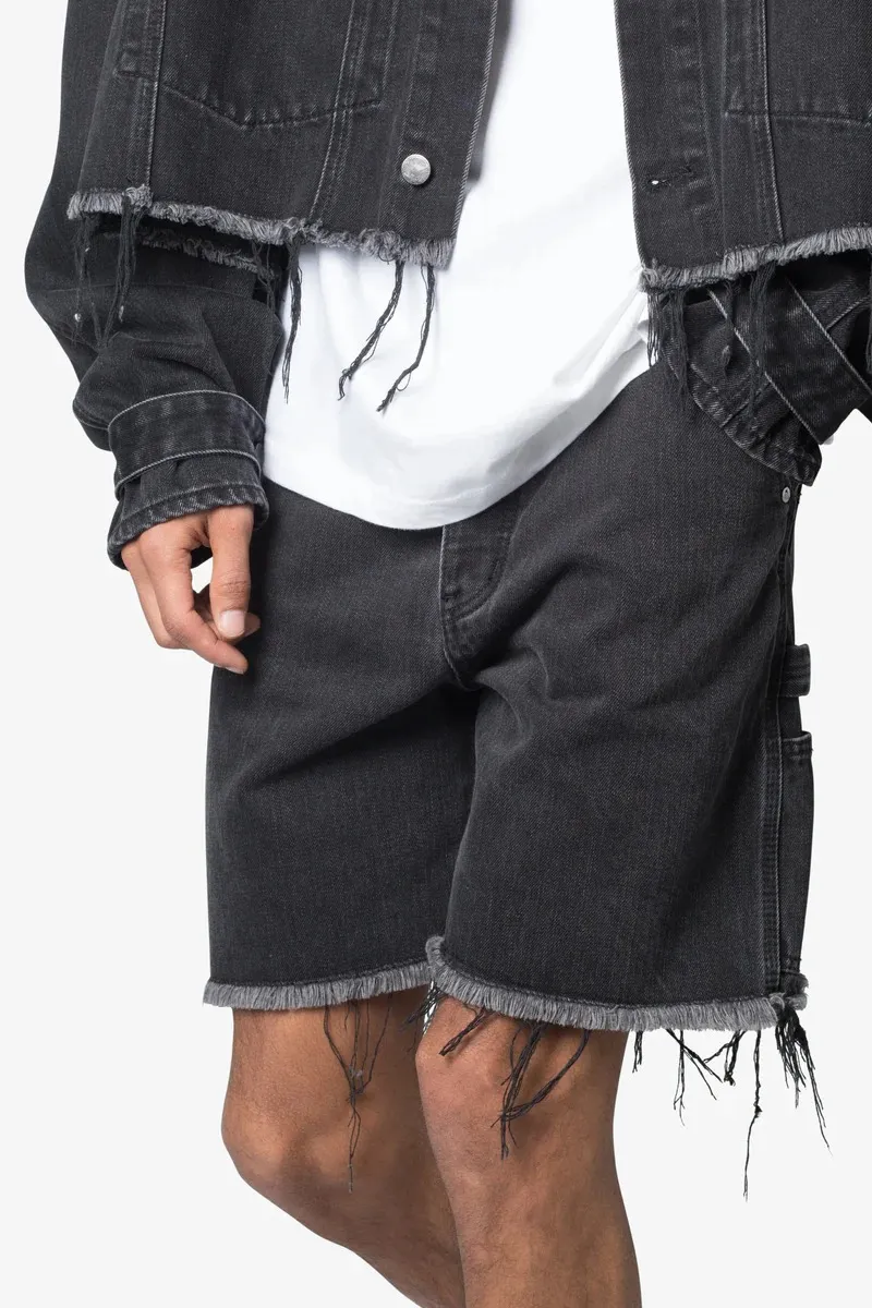 FRAYED DENIM SHORTS