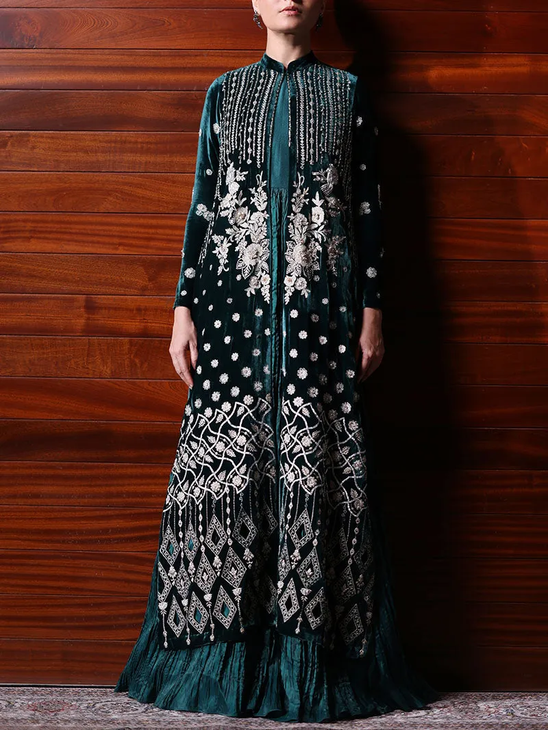 Elegant embroidered kaftan