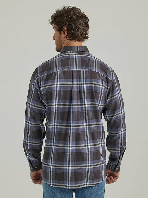 WRANGLER RUGGED WEAR® LONG SLEEVE FLANNEL PLAID BUTTON-DOWN SHIRT IN NAVY INDIGO