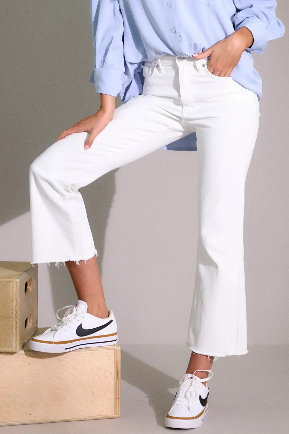 TERRIFIC TIMING WHITE CROPPED FLARE JEANS