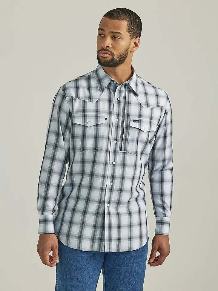 MEN'S WRANGLER PERFORMANCE SNAP LONG SLEEVE PLAID SHIRT IN TAN PLAID