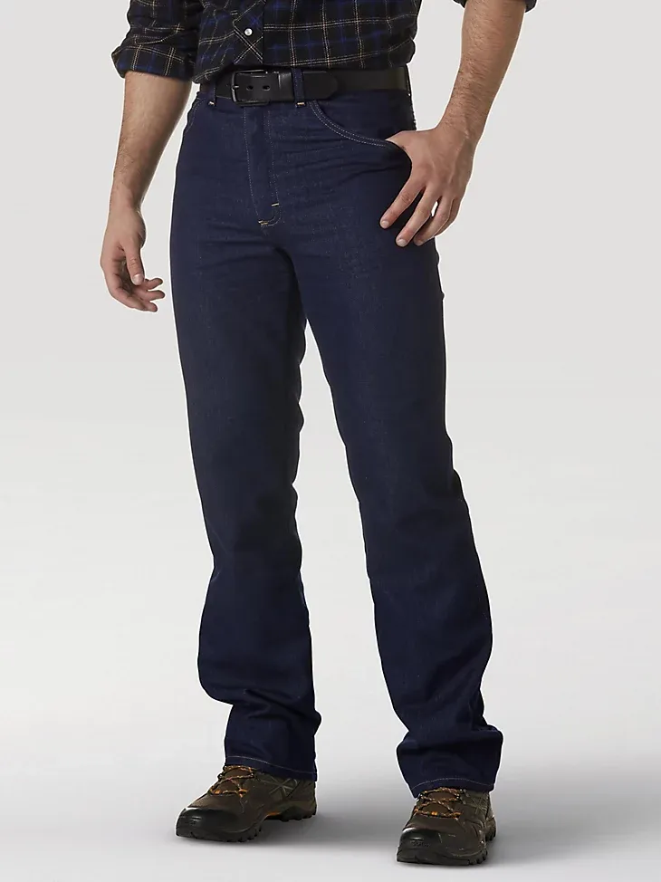 WRANGLER RUGGED WEAR® STRETCH REGULAR FIT JEAN IN DENIM