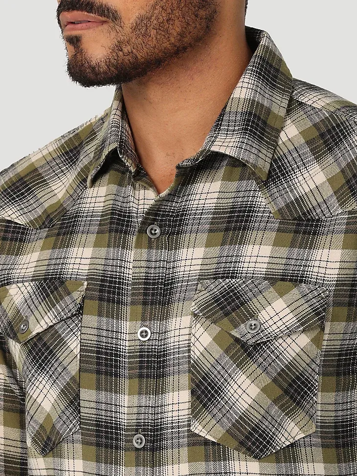 MEN'S CLOUD FLANNEL™ FREE TO STRETCH™ SHIRT IN CAPULET OLIVE