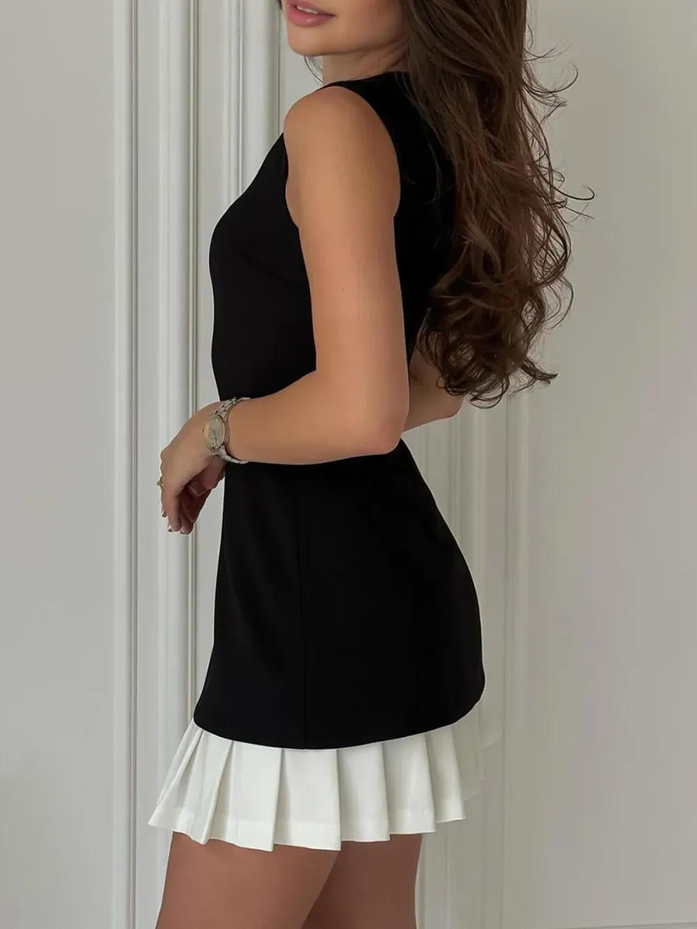 Two-Tone Sleeveless Pleated Short Dress