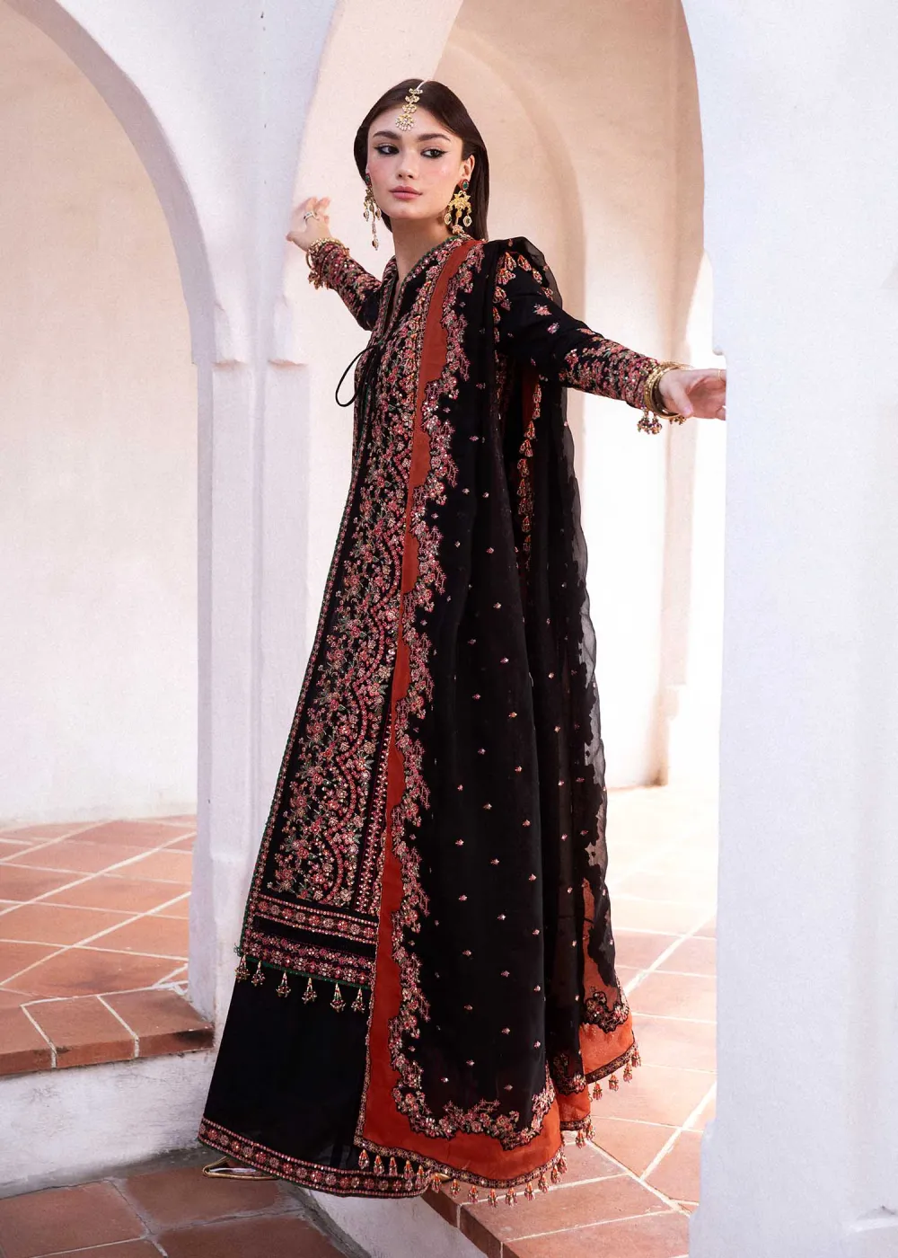 SIFOUNA Embroidered Lawn