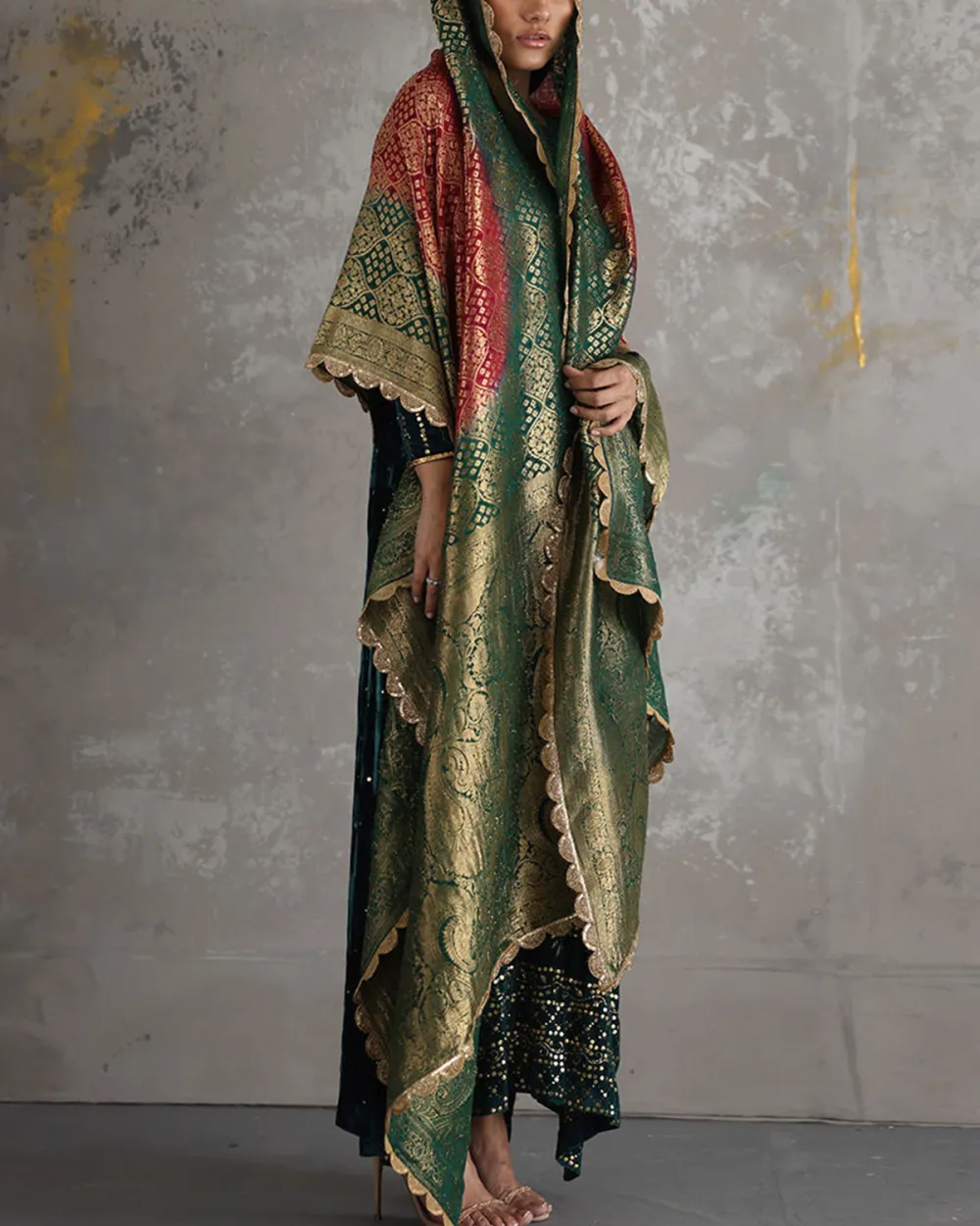 Vintage Elegant Embroidered Velvet Kaftan