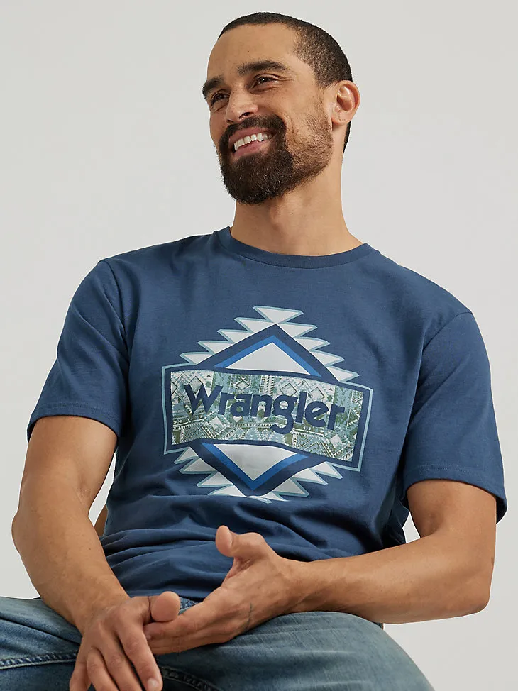 MEN'S FRONT LOGO GRAPHIC T-SHIRT IN MIDNIGHT NAVY