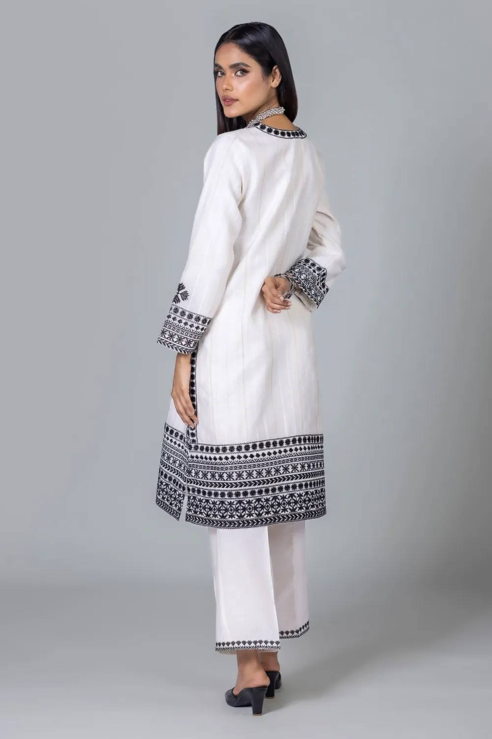 3 Piece Kurta Embroidered | Dupatta& Bottom & Tops | Color Gray and white