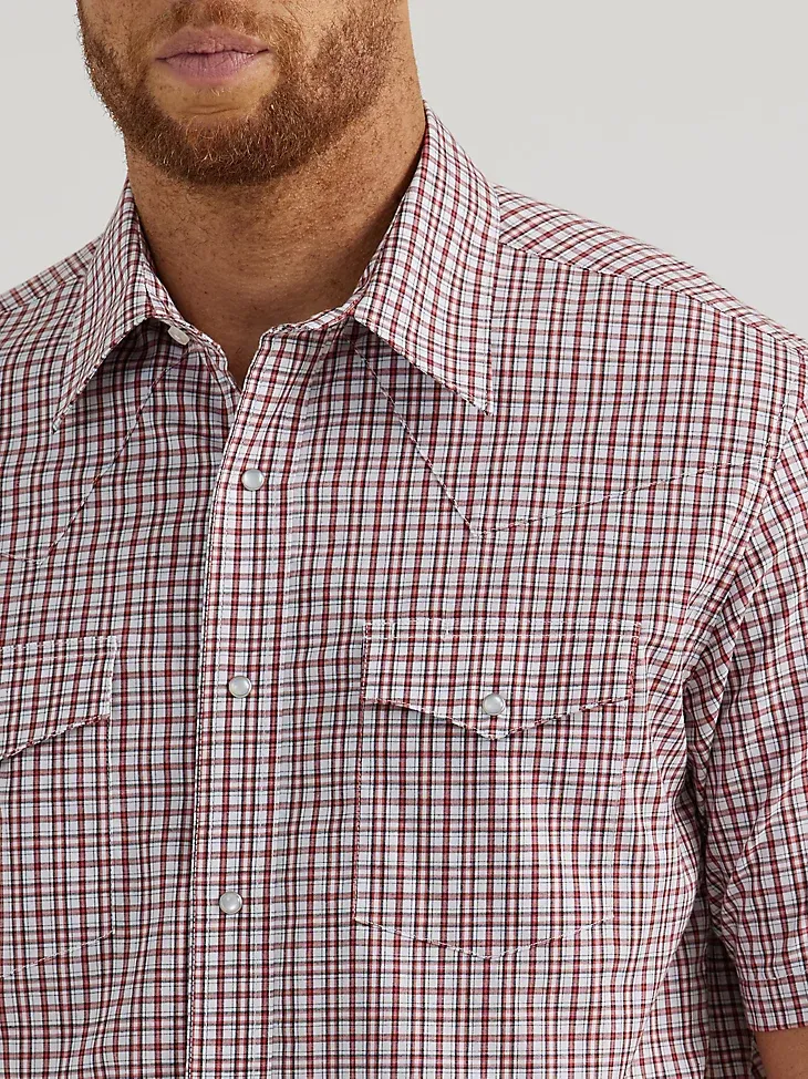 MEN'S WRINKLE RESIST SHORT SLEEVE WESTERN SNAP PLAID SHIRT IN CHERRY RED