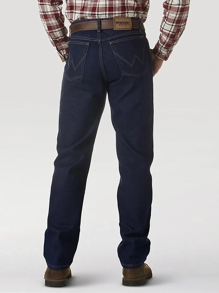 WRANGLER RUGGED WEAR® CLASSIC FIT JEAN IN ROUGH WASH