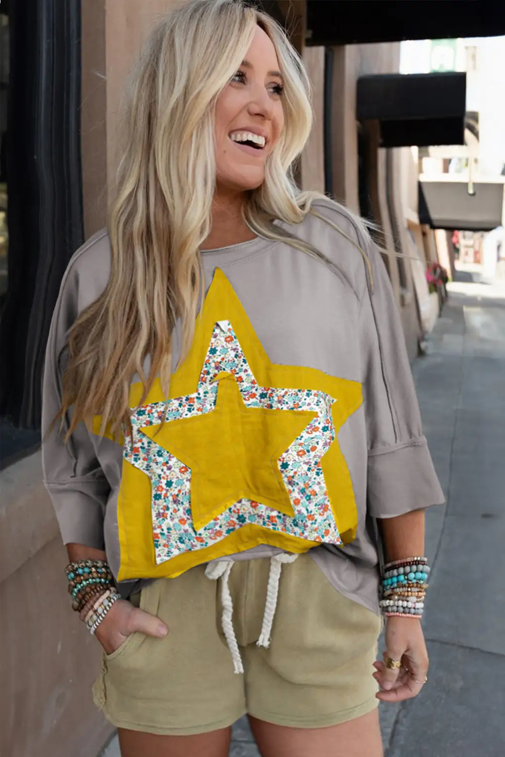 Medium Grey Floral Star Patched 3/4 Sleeve Plus Size Top