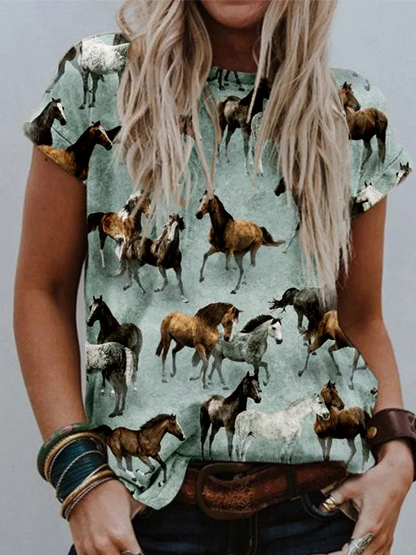 Western Wild Horses Pattern Vintage Comfy T Shirt