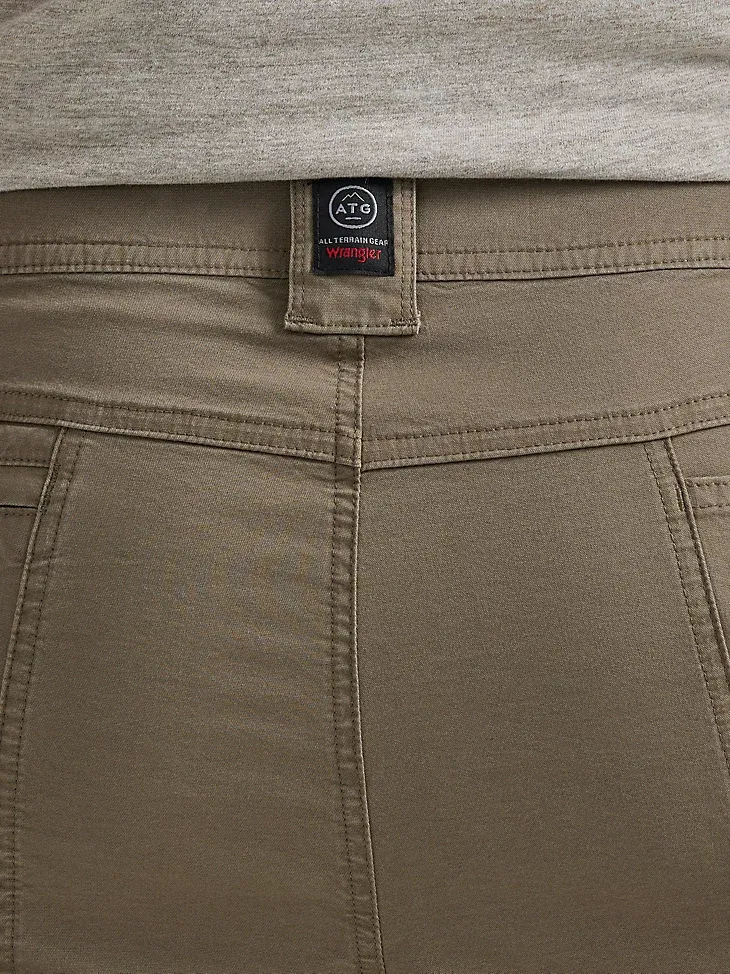 ATG BY WRANGLER™ MEN'S SIDE POCKET UTILITY SHORT IN BUNGEE CORD