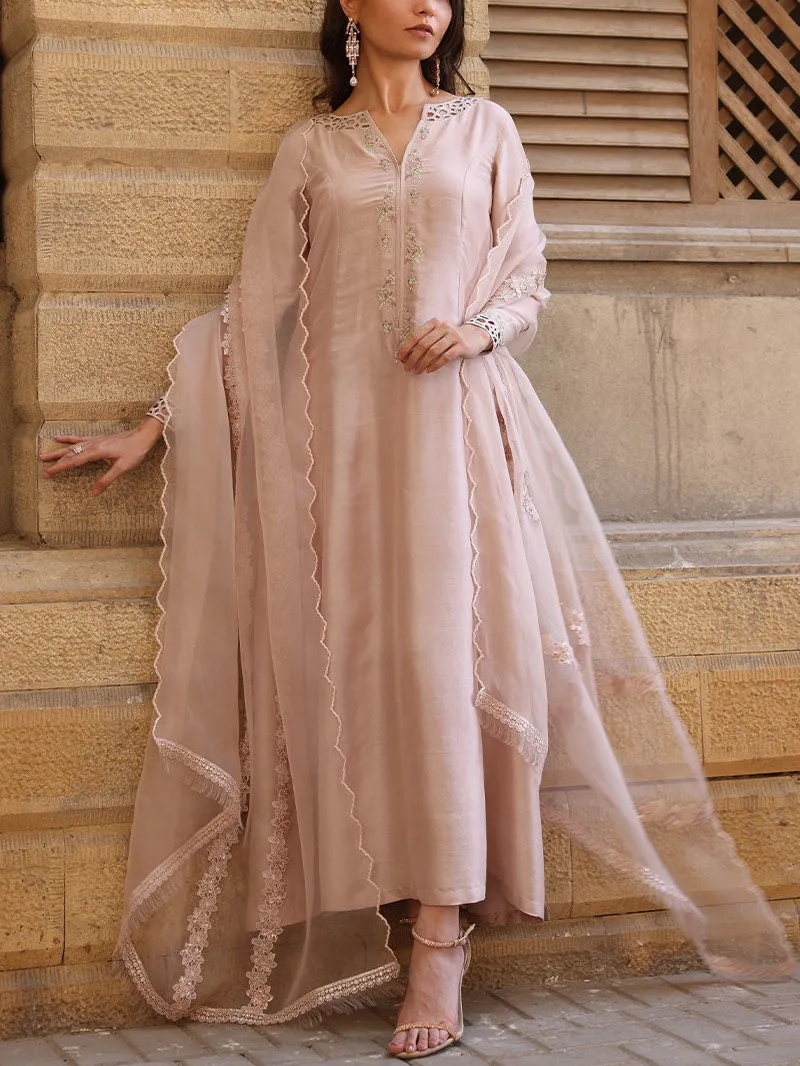 Elegant embroidered kaftan