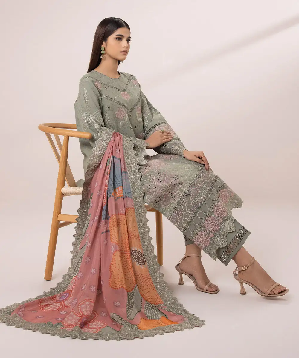 3 Piece - Embroidered Jacquard Suit