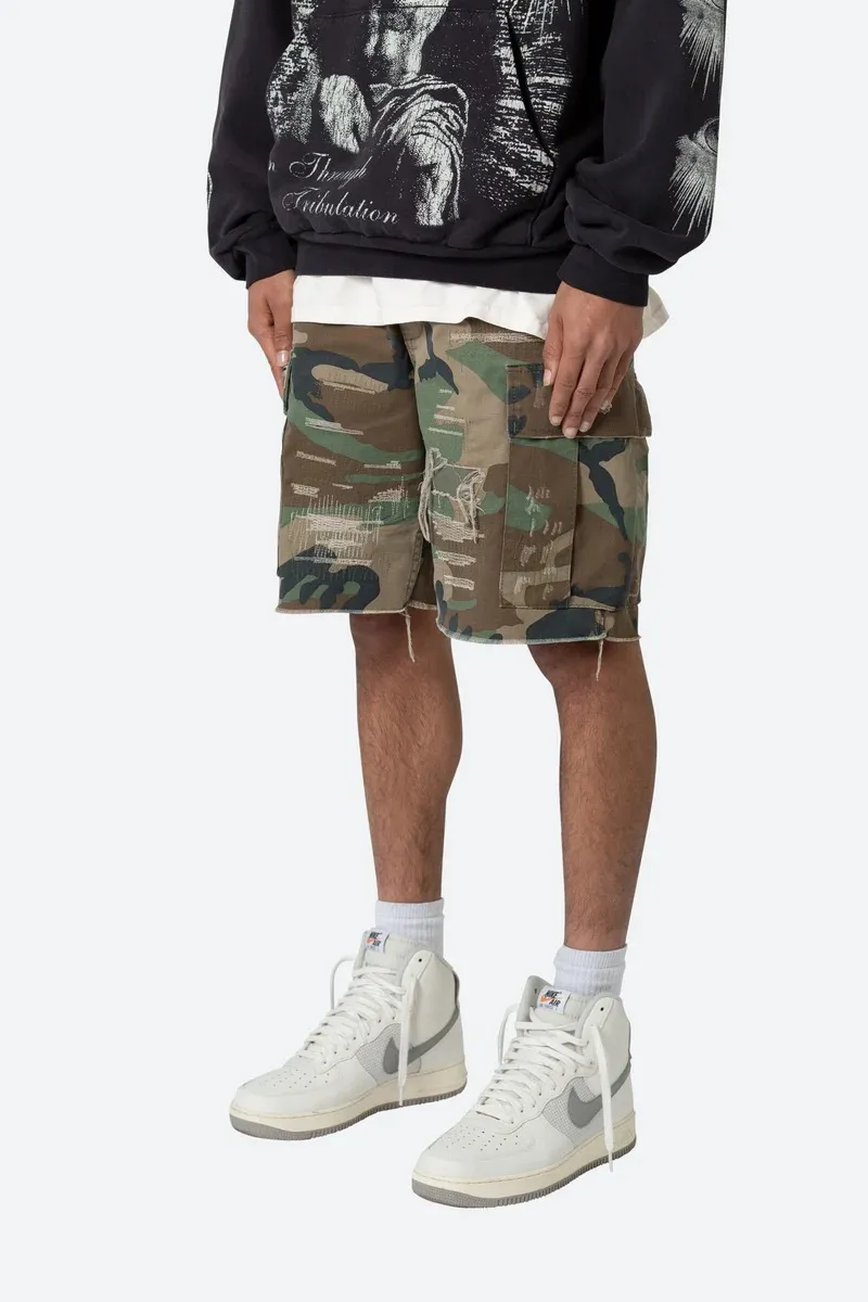 DISTRESSED CARGO SHORTS