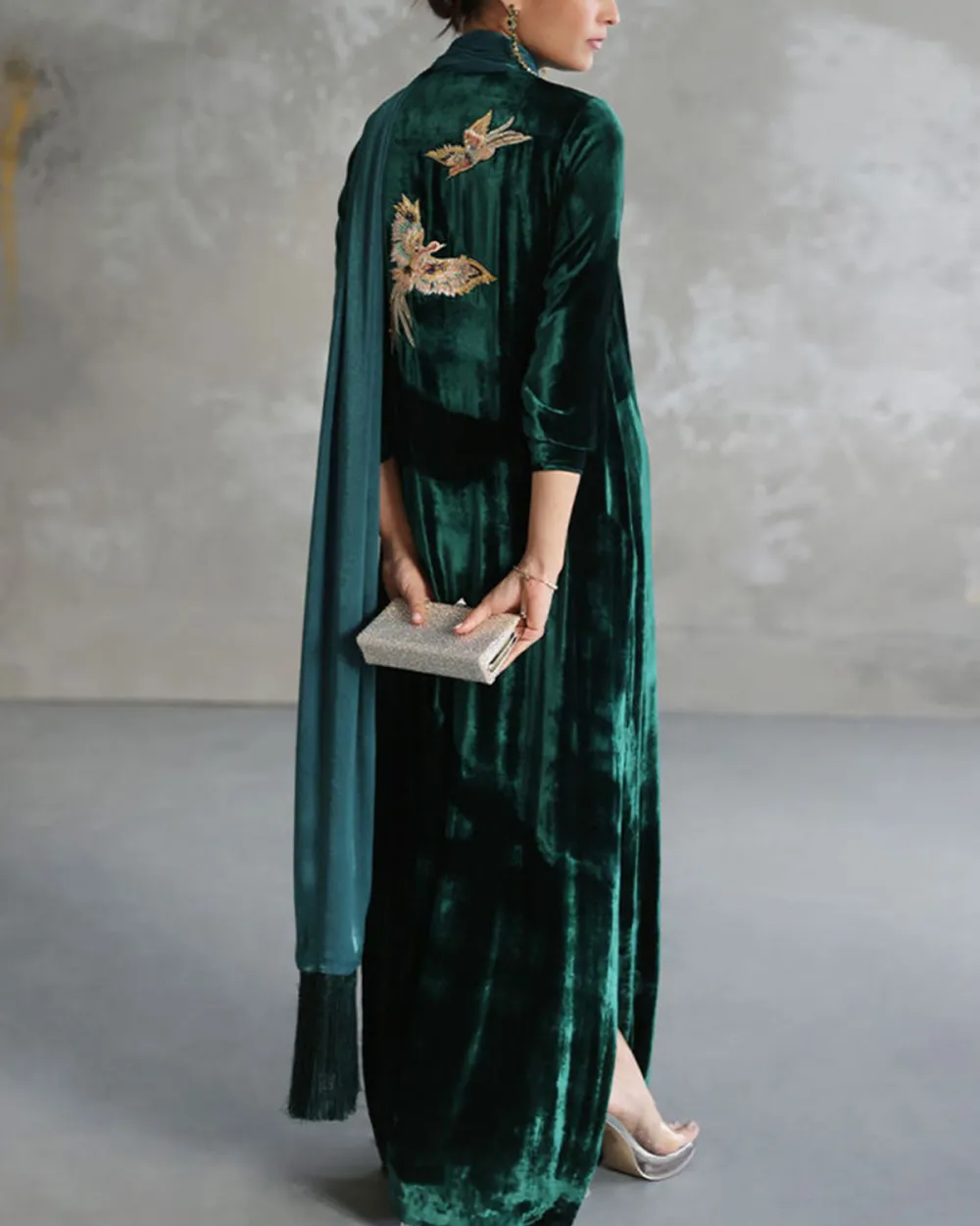 Elegant fringed velvet kaftan