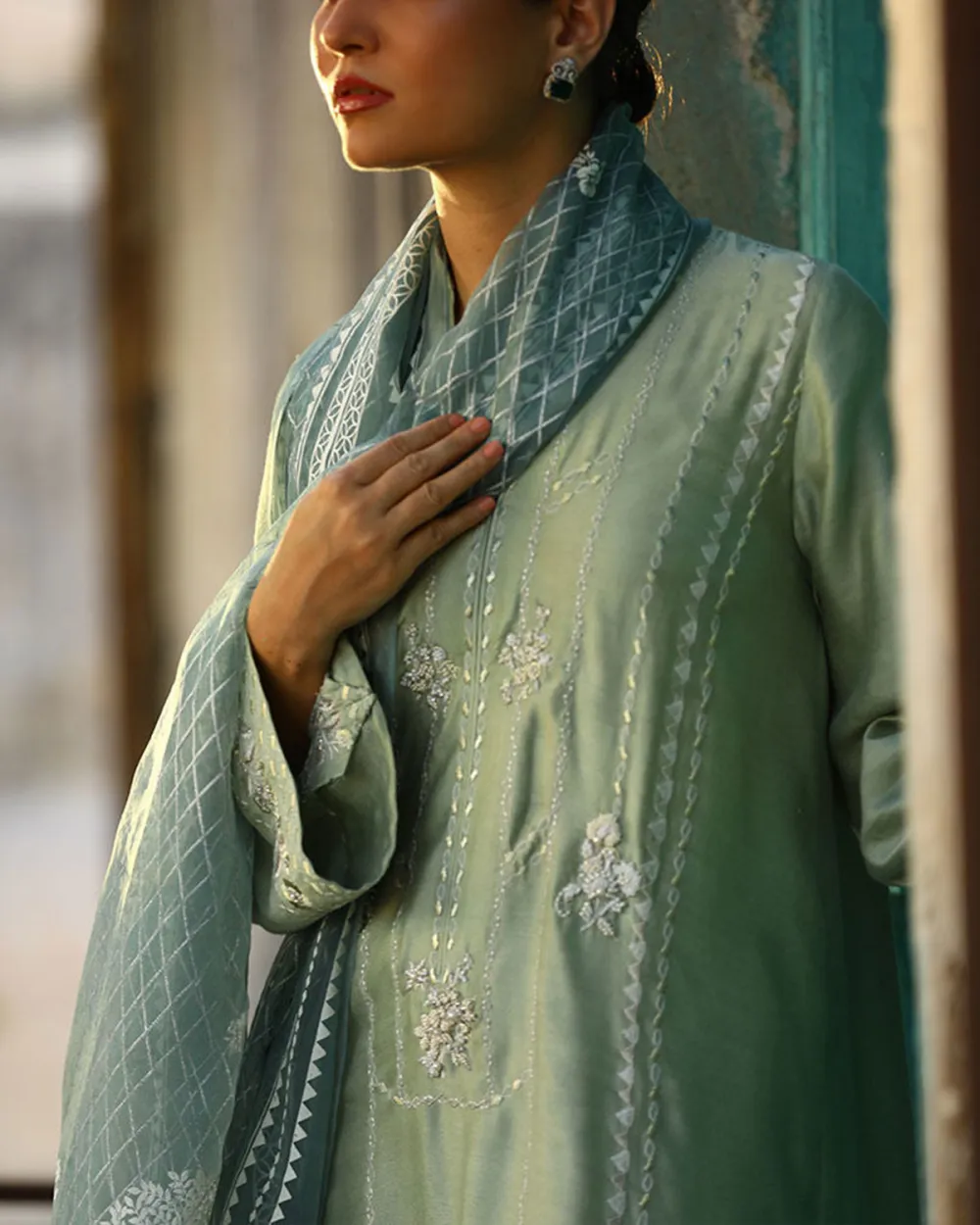 Elegant embroidered kaftan