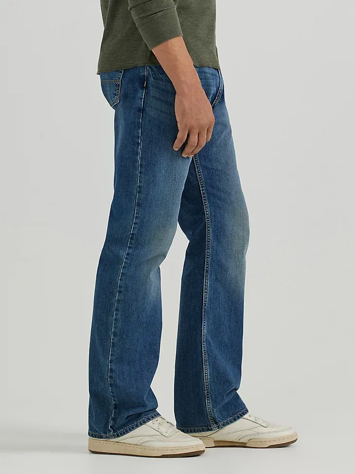 MEN'S WRANGLER AUTHENTICS® RELAXED FIT BOOTCUT JEAN IN RIPTIDE