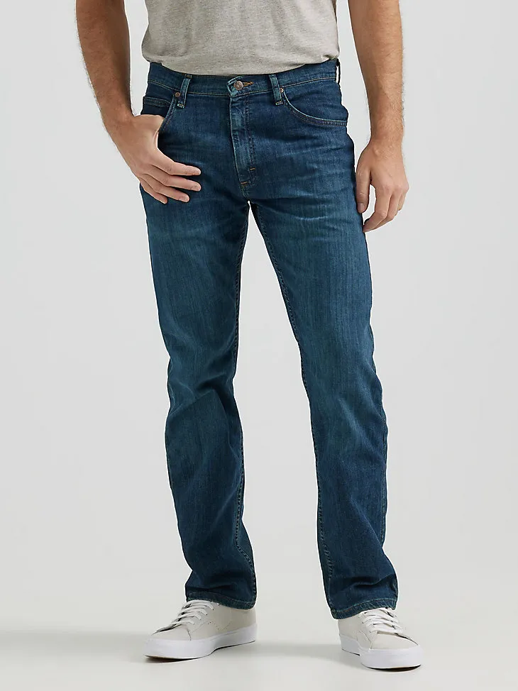 MEN'S WRANGLER AUTHENTICS® REGULAR FIT FLEX JEAN IN VINTAGE BLUE