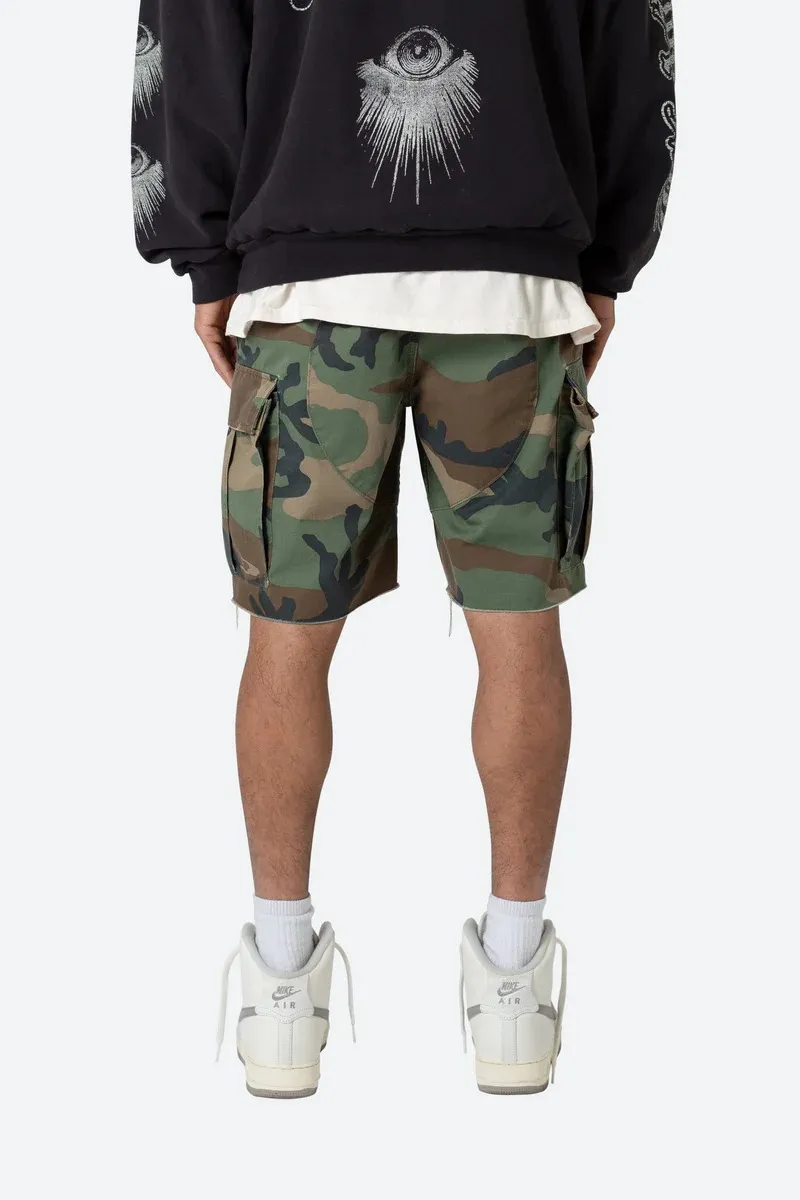 DISTRESSED CARGO SHORTS