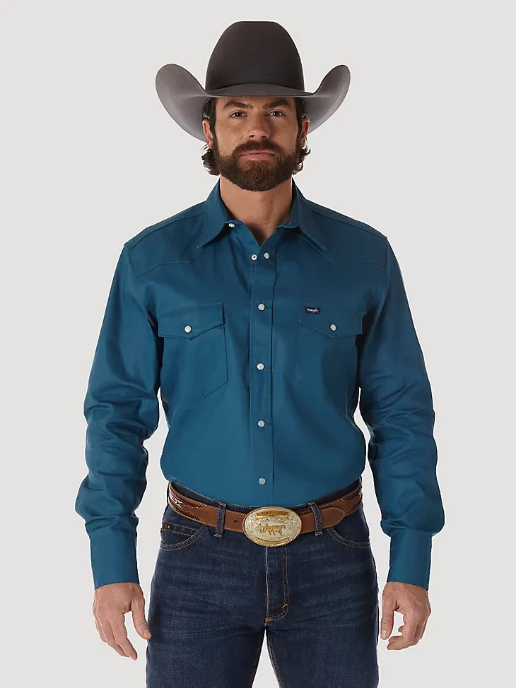 COWBOY CUT® FIRM FINISH LONG SLEEVE WESTERN SNAP SOLID WORK SHIRT IN CHAMBRAY BLUE