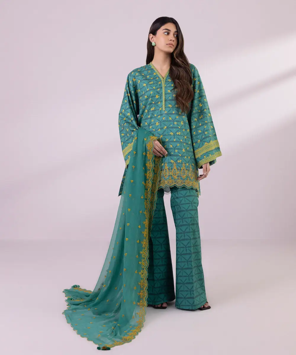 3 Piece - Embroidered Lawn Suit