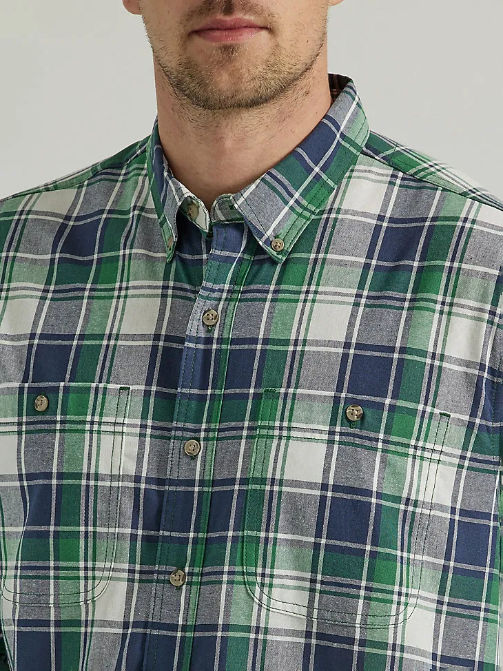 WRANGLER RUGGED WEAR® LONG SLEEVE EASY CARE PLAID BUTTON-DOWN SHIRT IN GREEN NAVY