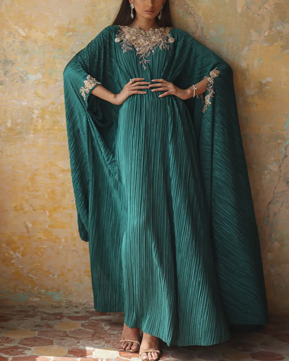 Embroidered pleated kaftan