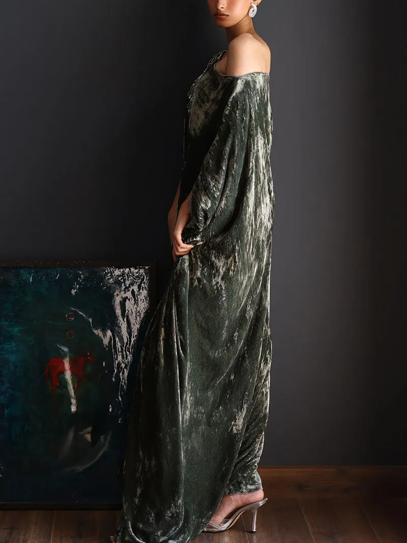 Elegant velvet kaftan