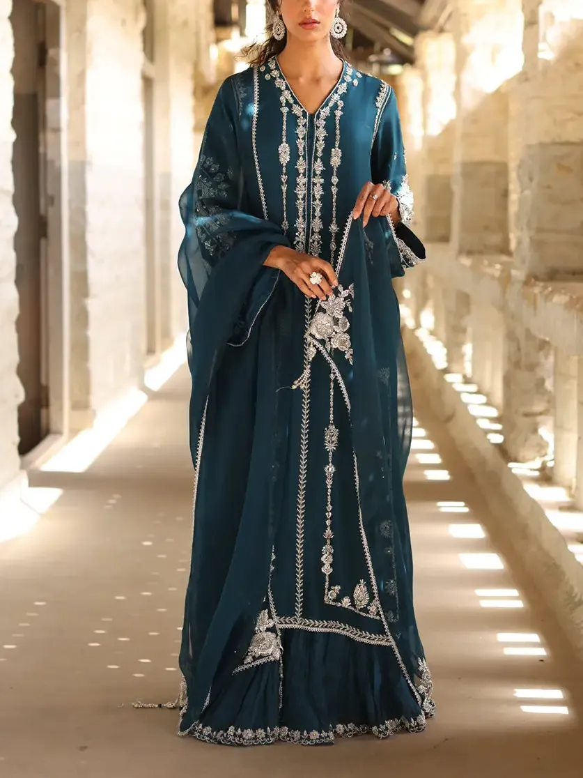 Elegant embroidered kaftan sets