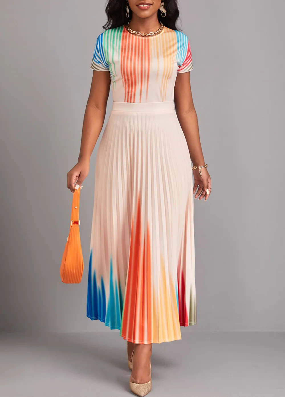 Ombre Pleated Beige Round Neck Maxi Dress