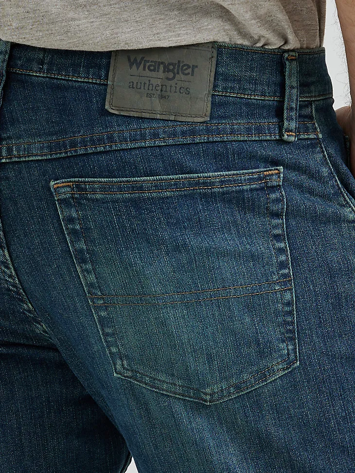 MEN'S WRANGLER AUTHENTICS® REGULAR FIT FLEX JEAN IN VINTAGE BLUE