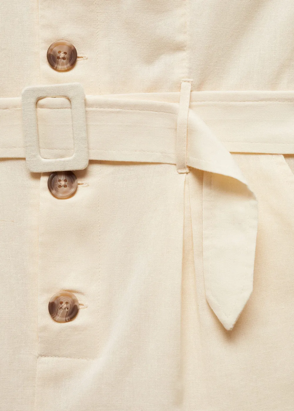 Short jumpsuit with buttons