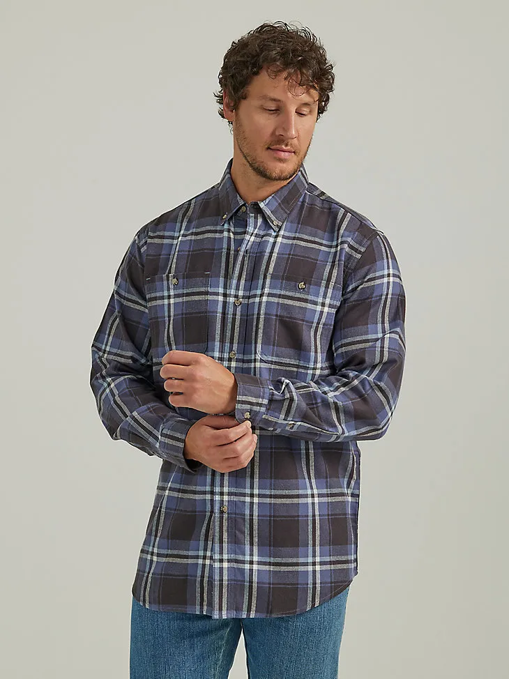 WRANGLER RUGGED WEAR® LONG SLEEVE FLANNEL PLAID BUTTON-DOWN SHIRT IN NAVY INDIGO