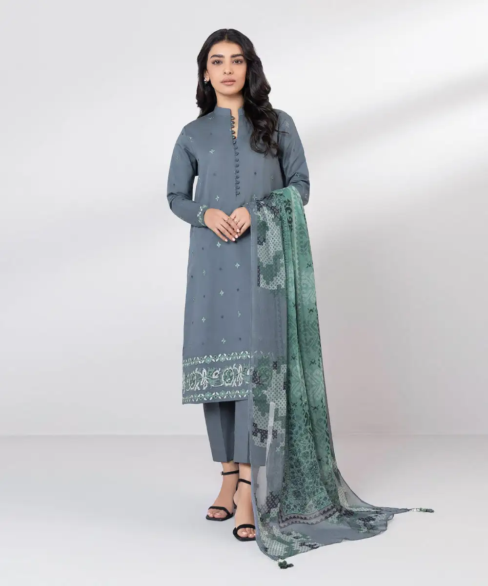 3 Piece - Embroidered Lawn Suit