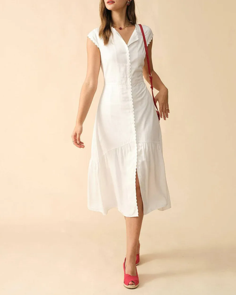 White long dress with wavy edges