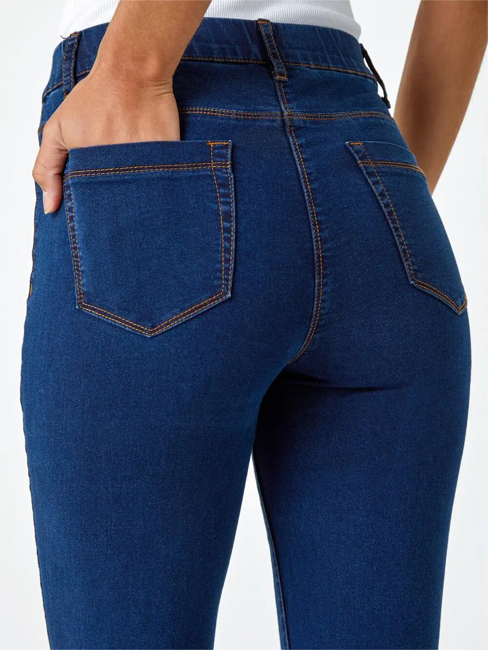 Body-hugging jeans