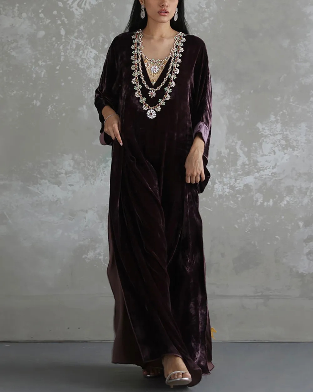 Elegant crystal velvet kaftan