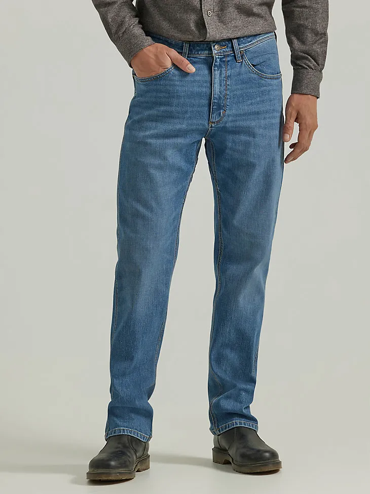 MEN'S COMFORT THAT WON'T QUIT REGULAR FIT JEAN IN MEDIUM BLUE