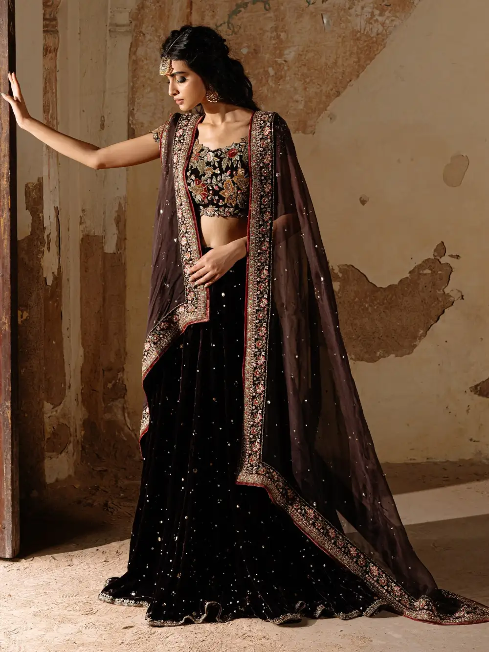 CHOLI W/ DUPATTA & GHAGRA