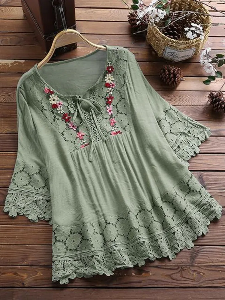 Women's Casual Retro Ethnic Style Embroidered Hollow Cotton Top