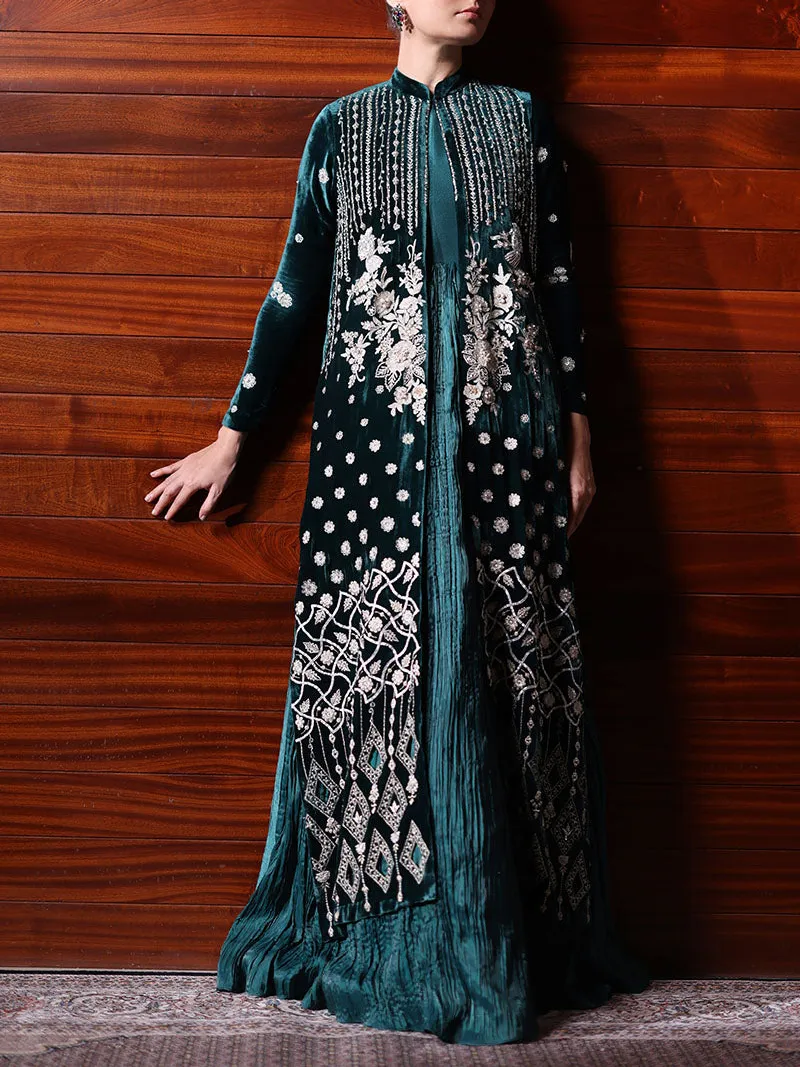 Elegant embroidered kaftan