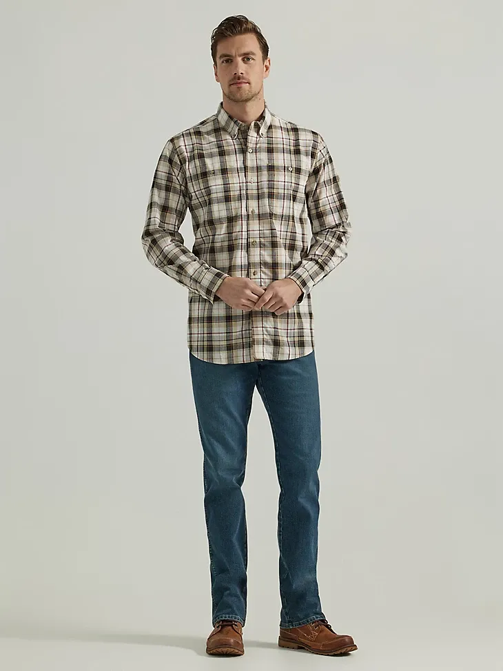 WRANGLER RUGGED WEAR® LONG SLEEVE EASY CARE PLAID BUTTON-DOWN SHIRT IN GREEN NAVY