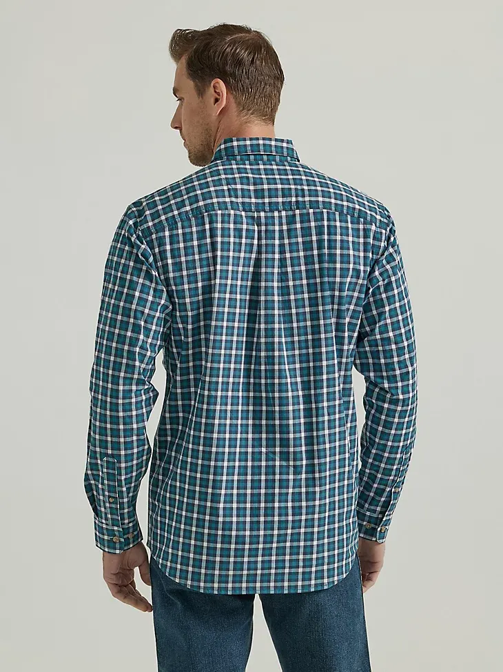 WRANGLER RUGGED WEAR® LONG SLEEVE WRINKLE RESIST PLAID BUTTON-DOWN SHIRT IN TEAL NAVY